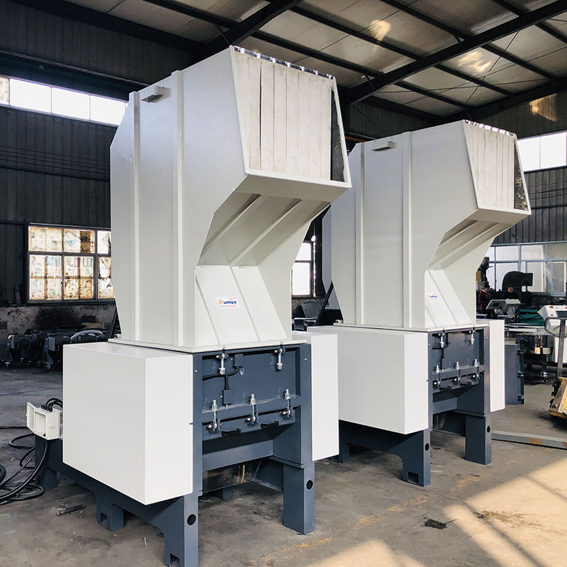 Features of plastic granulator machines
