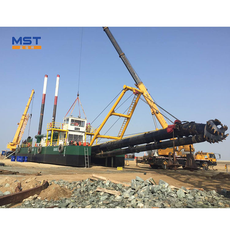 Why Dredgers Are Called Editors of the Earth Surface？