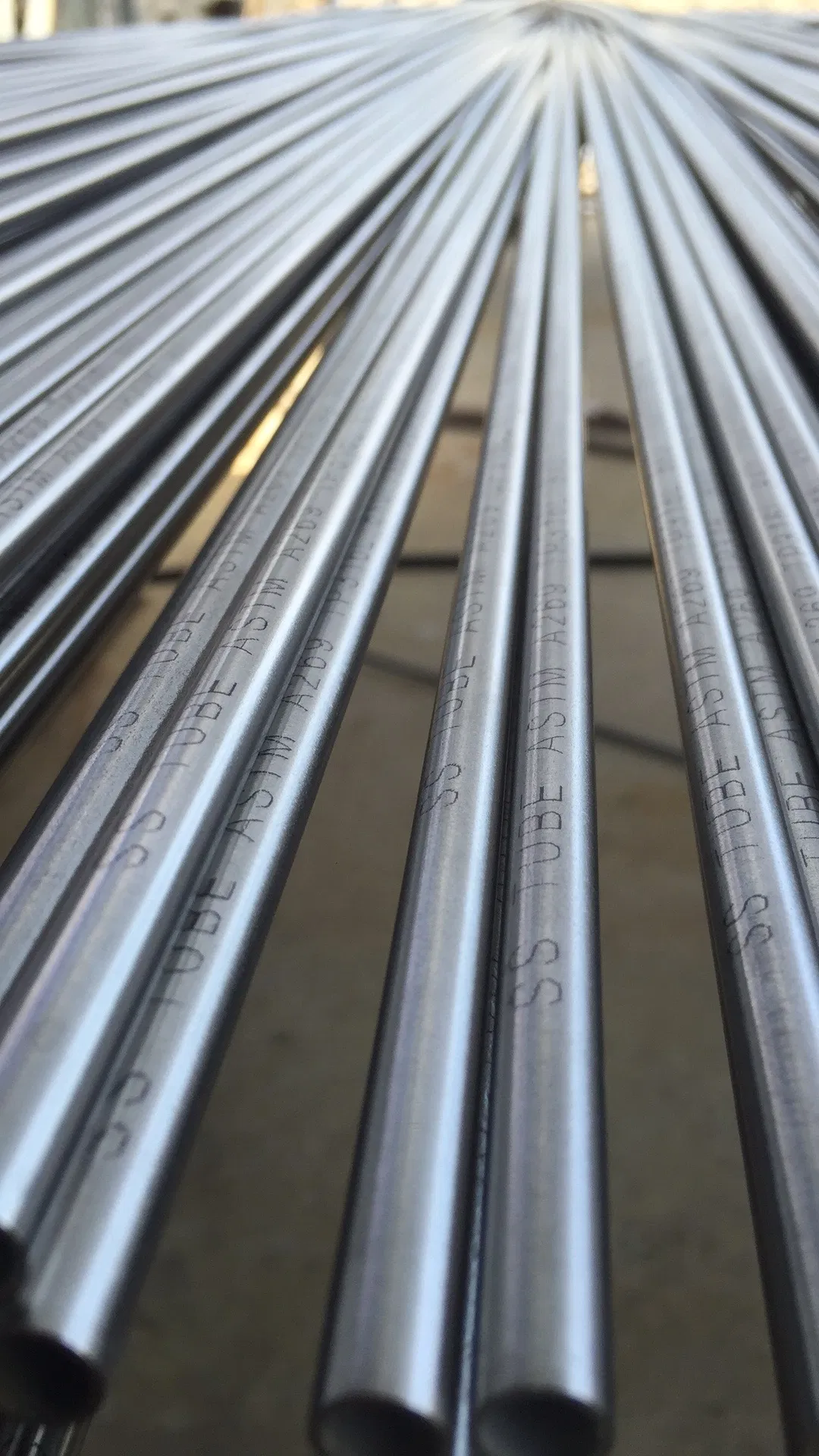 ASTM A269 Tp316L 8X0.7X6100mm Polished Stainless Steel Seamless Tube