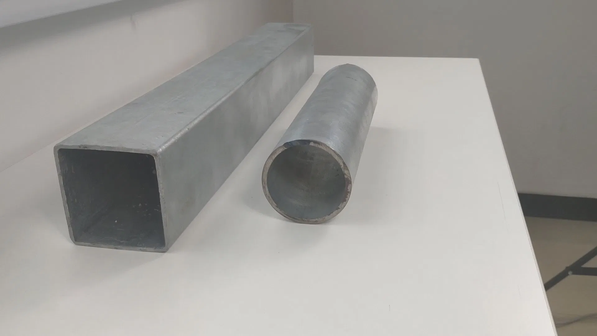 Carbon Steel Pipe Hot Dipped Galvanizd Steel Pipe