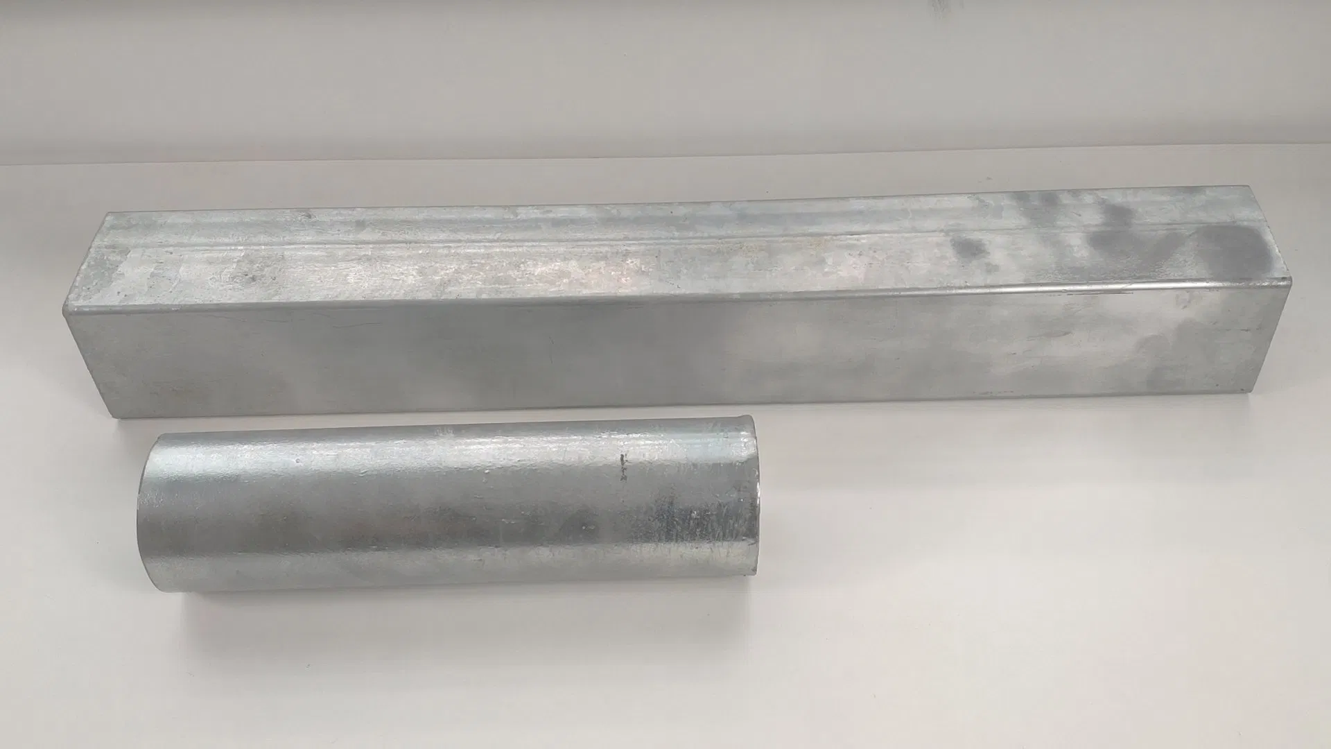 Hot Dipped Galvanized Steel Pipe Gi Pipe
