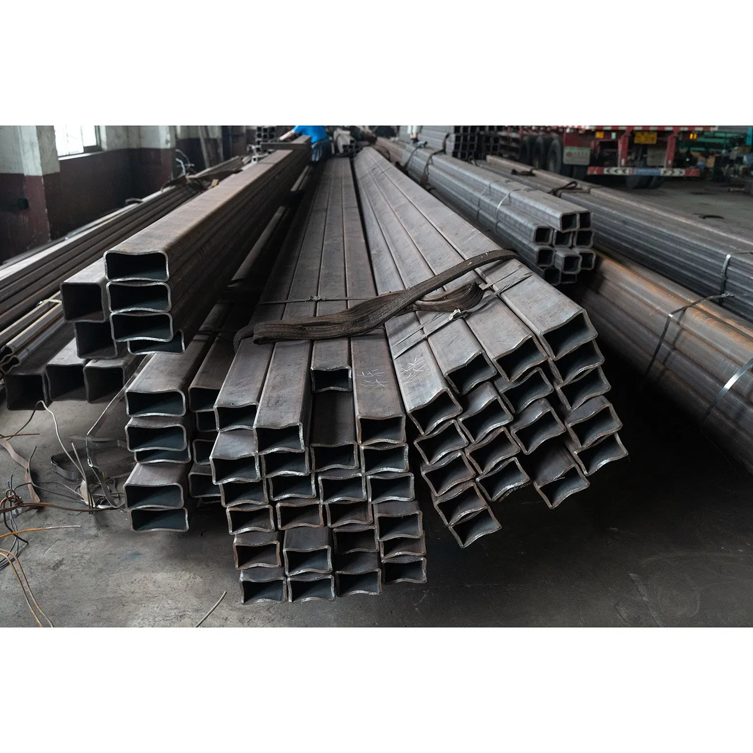 Round/Deformed Carbon Steel Tube 1010 1020 St44 St52 Seamless Tubing